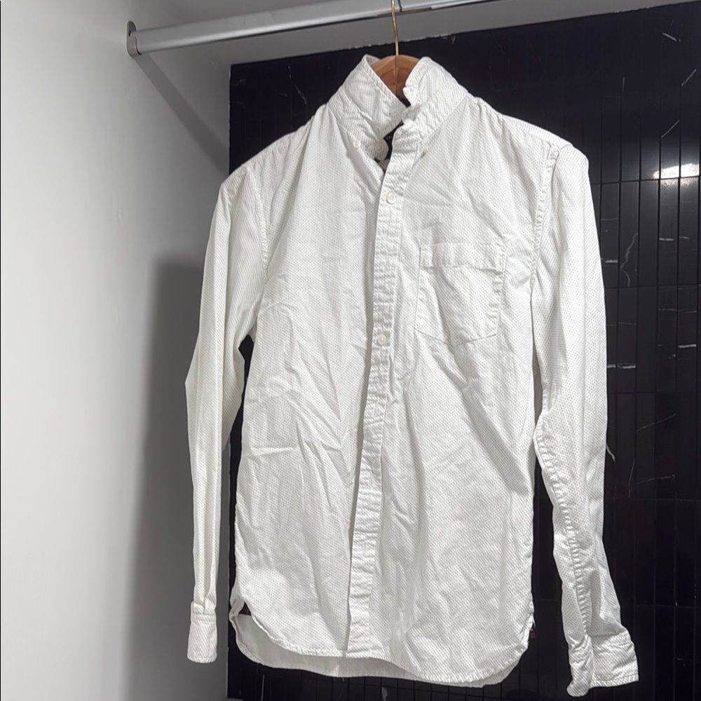White Casual Button Down Shirt with Textured Fabric